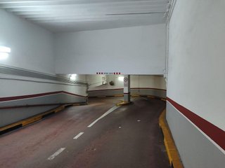 Garaje en venta en Milán - Pumarín - Teatinos en Oviedo