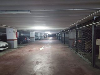 Garaje en venta en Milán - Pumarín - Teatinos en Oviedo