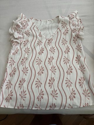 Conjunto blusa y pantalón beige/blanco