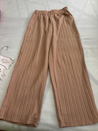 Conjunto blusa y pantalón beige/blanco