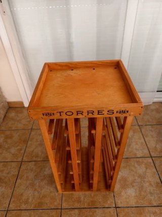 Botellero de madera Torres