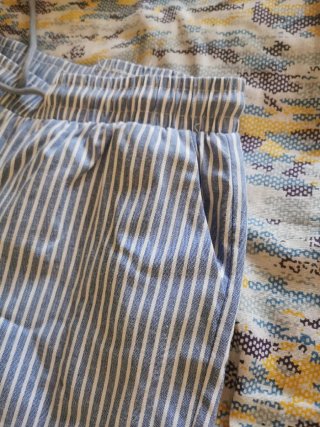 2 Pantaloni donna 2 camicette