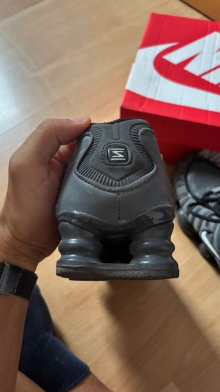 Nike TN Gris Blanco SHOX