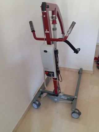 Grúa eléctrica, prácticamente nuevo, nunca usado