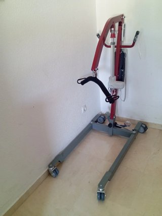Grúa eléctrica, prácticamente nuevo, nunca usado