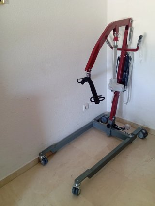 Grúa eléctrica, prácticamente nuevo, nunca usado