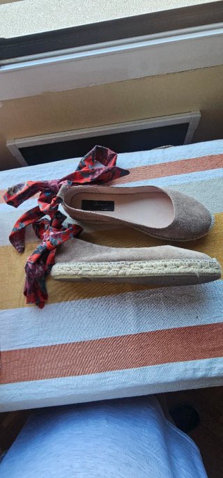 Bailarinas Beige/Rojo Talla 39