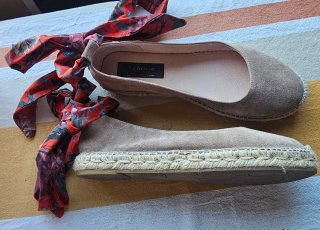 Bailarinas Beige/Rojo Talla 39