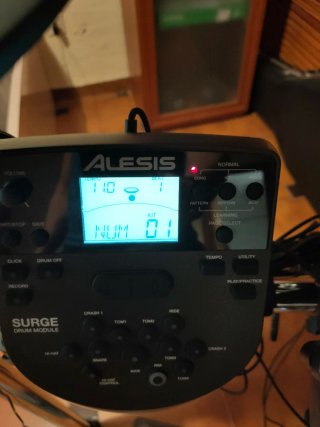 Batería Electrónica Alesis Surge Completa
