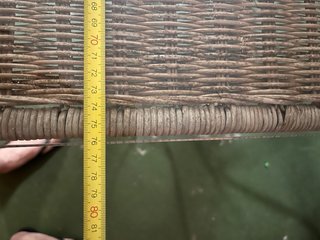 Mesa forja y mimbre con 2 sillas