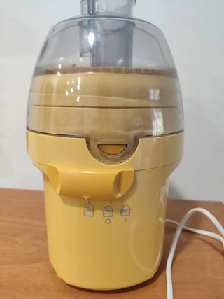 Licuadora Vitalfruit Amarilla Moulinex