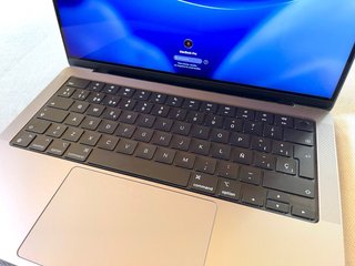 Apple MacBook Pro M1 Max 32GB RAM & 34 Núcleos