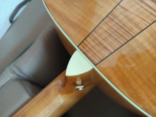 Guitarra Taylor GA6 (614 ) Arce y maple