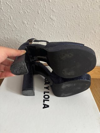 Sandalias Bimba y Lola tacón fiesta azul