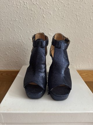 Sandalias Bimba y Lola tacón fiesta azul