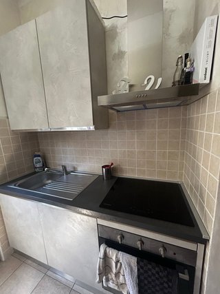 Cucina componibile con elettrodomestici