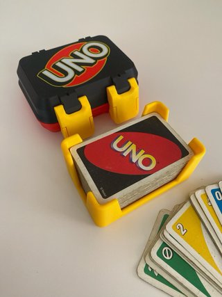 Caja personalizada para cartas UNO