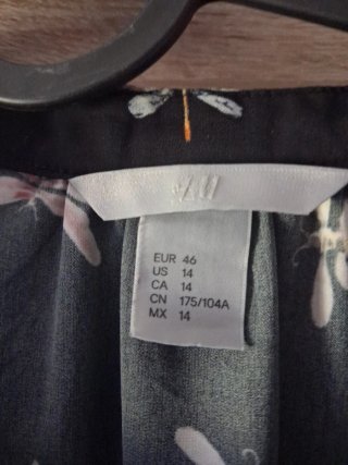 Vestido H&M Negro Estampado talla  46