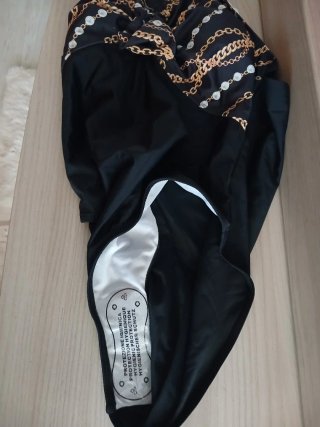 Costume intero donna catene oro nero
