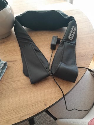 Masajeador cuello y hombros negro