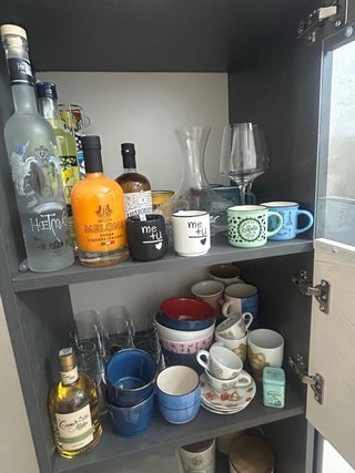 Vetrinetta moderna grigio/bianco molto capiente