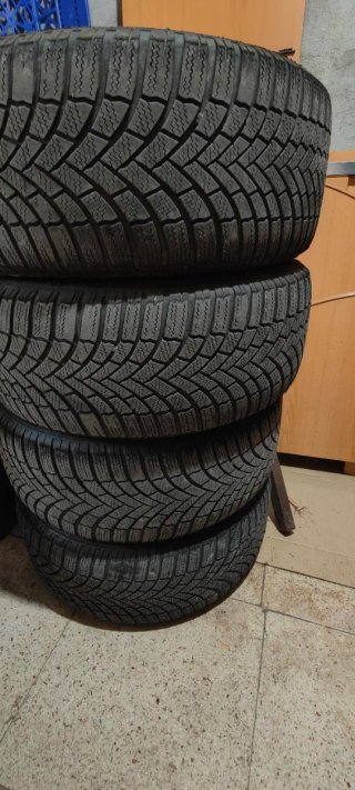 Llantas Audi 5x112 con neumáticos invierno