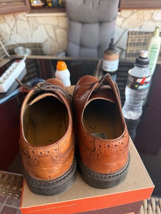 Zapatos de vestir Clarks marrones