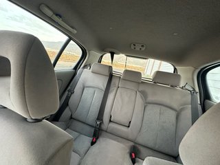 Nissan Almera 2001