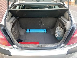 Nissan Almera 2001