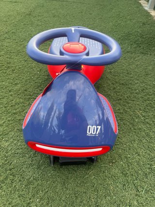 Coche eléctrico infantil 007