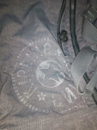 Maleta Kipling gris tipo mochila