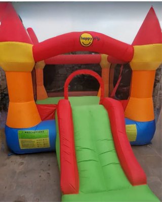 Castillo hinchable Happy Hop con tobogán