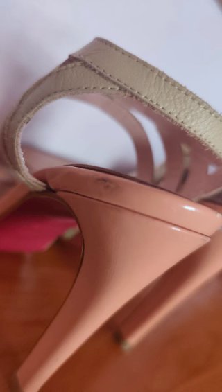 Sandalias Couplé Piel Beige y Rosa