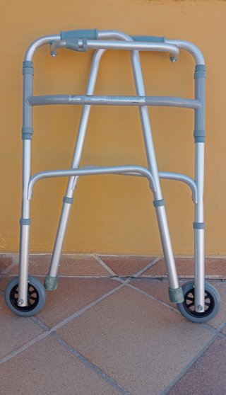 Andador aluminio plegable con ruedas