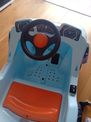 Coche eléctrico infantil azul