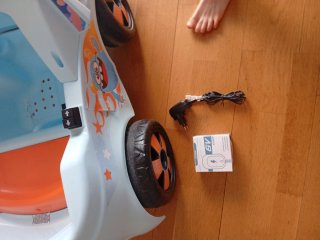 Coche eléctrico infantil azul