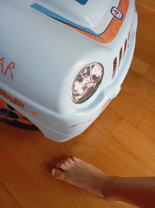 Coche eléctrico infantil azul
