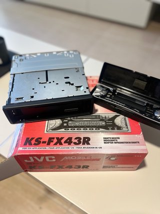 Radio Cassette JVC con Porta CD