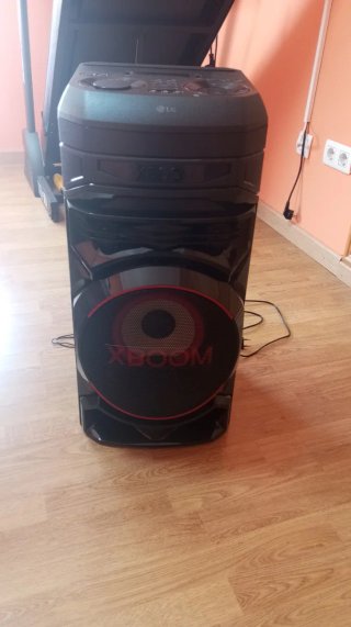 Altavoz LG XBOOM RNC5 Negro Poco Uso