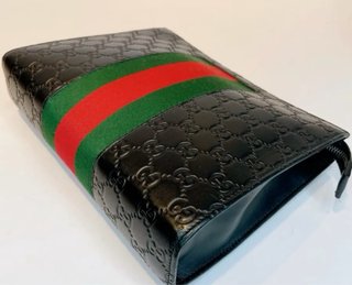 Bolso Neceser Gucci GG Interlocking Supreme Web