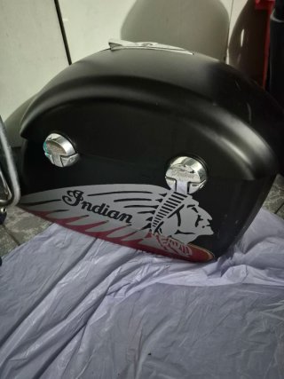 Indian Chieftain Dark Horse Negra/Burdeos