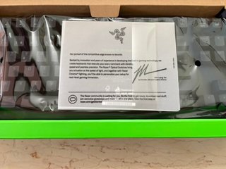 Razer Huntsman V2 Tenkeyless purple Switch Nuova