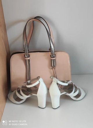 Sandalias tacón blancas Gloria Ortiz
