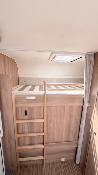 Caravana Burstner Averso 418