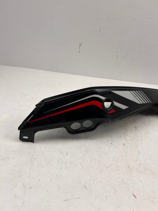 Tapa lateral KTM Duke 125