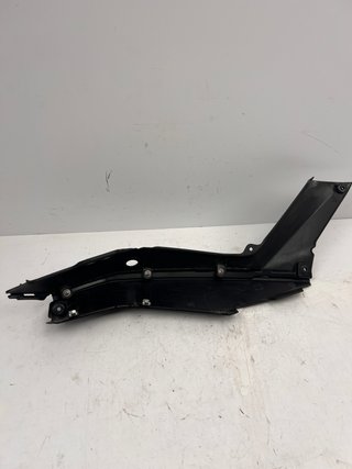 Tapa lateral KTM Duke 125