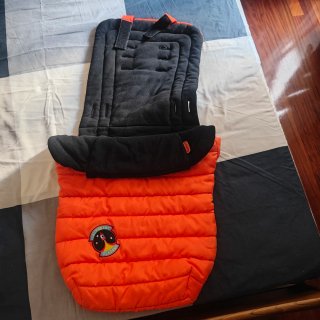 Carrito de paseo Cosatto Spaceman Naranja.
