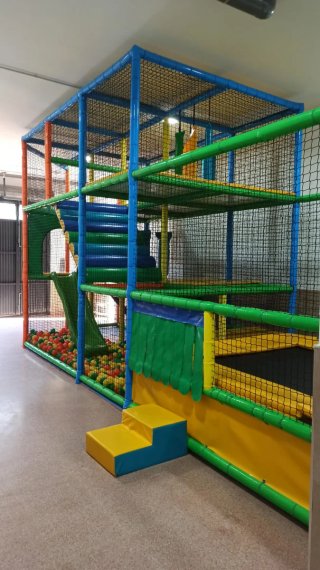 Parque infantil de bolas grande para niños