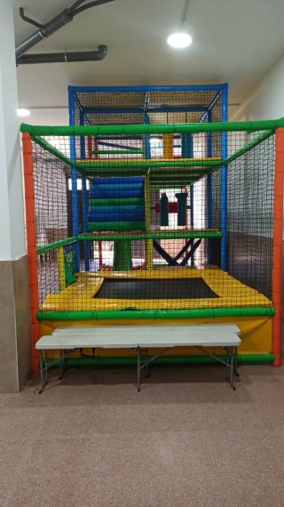Parque infantil de bolas grande para niños