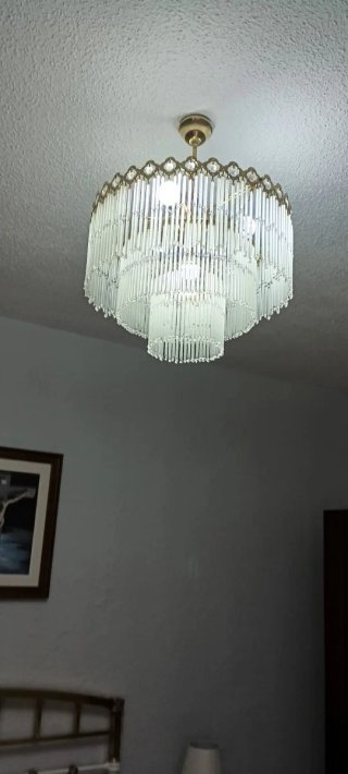 Lámpara de techo cristal y metal dorada